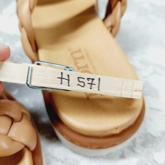 Born Fressia Light Braided Tan Slip On PLatform Sandals H571 - Picture 13 of 13